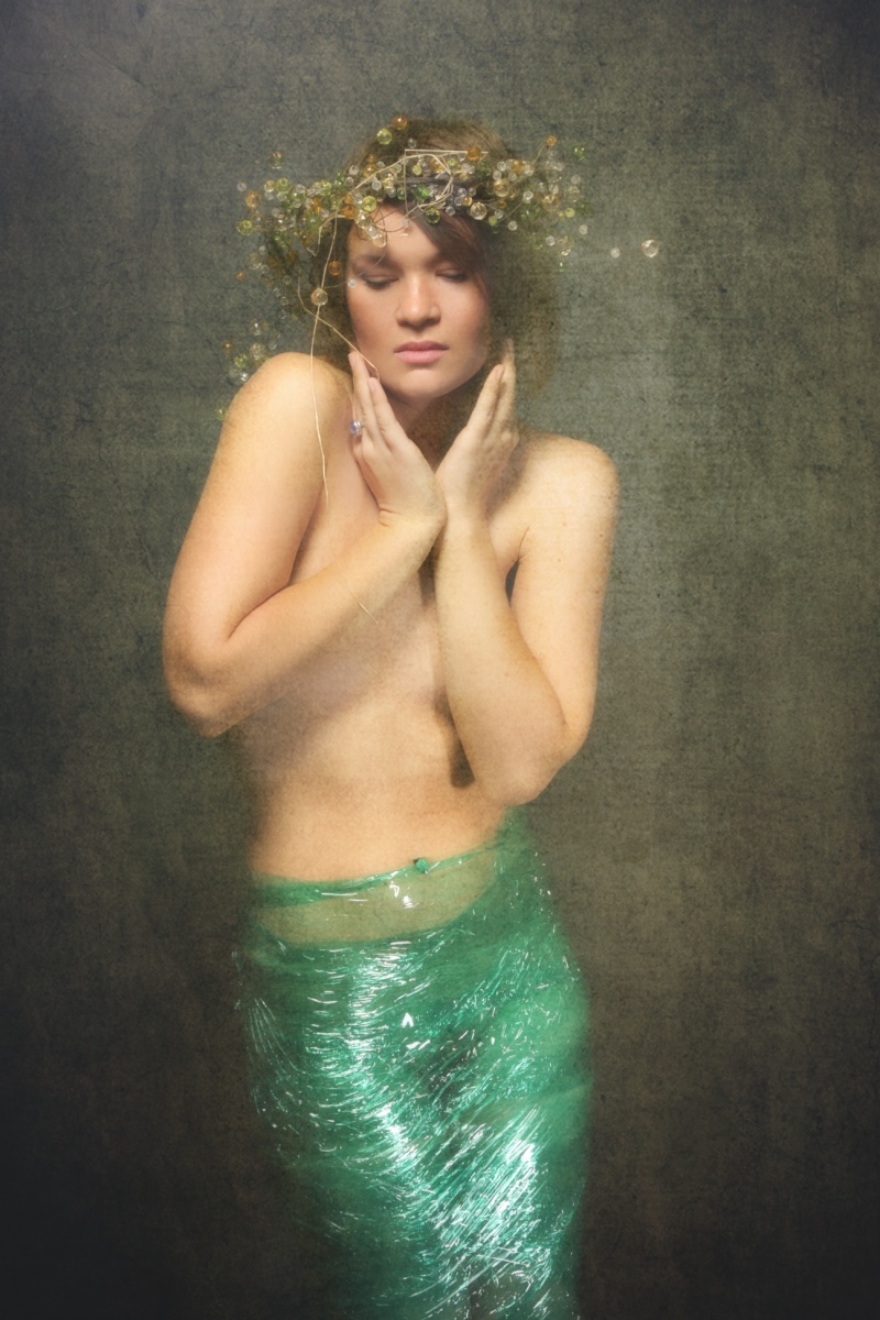 Female model photo shoot of Mariposa Bella by robert christopher