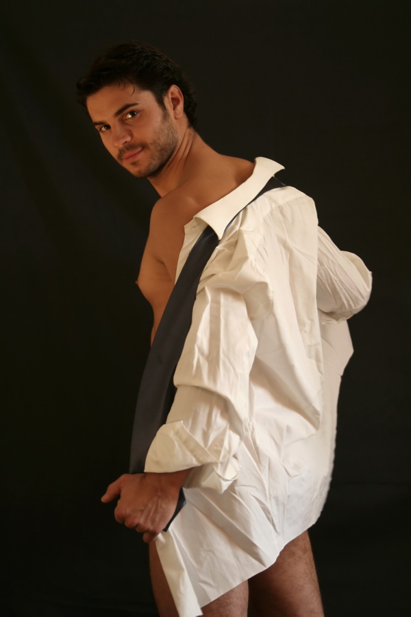 Male model photo shoot of Cedric R by FotoS