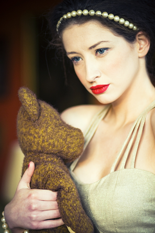 Female model photo shoot of Kasia Kaniewska
