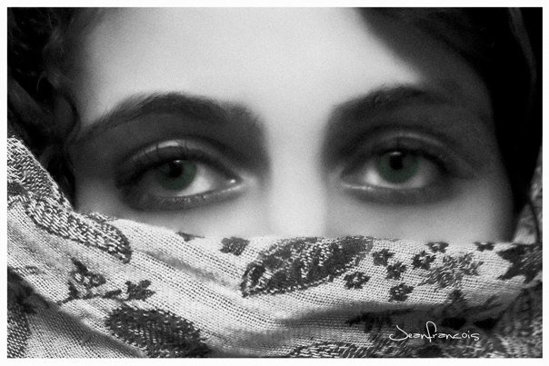 Female model photo shoot of Ichrak Fatiha by jeanfrancois in Montreal
