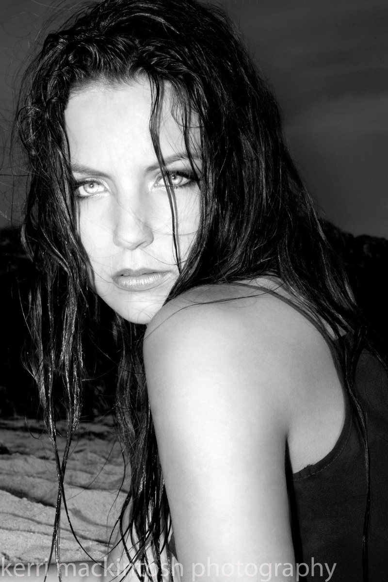 Female model photo shoot of Kerri Mackintosh