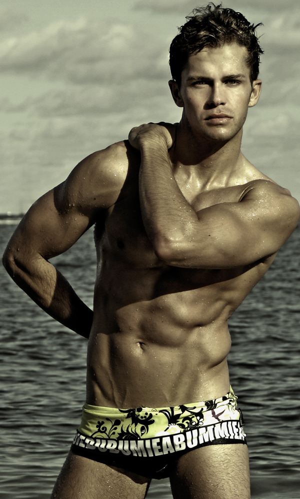 Male model photo shoot of HugoMSR by Sebastian Barone