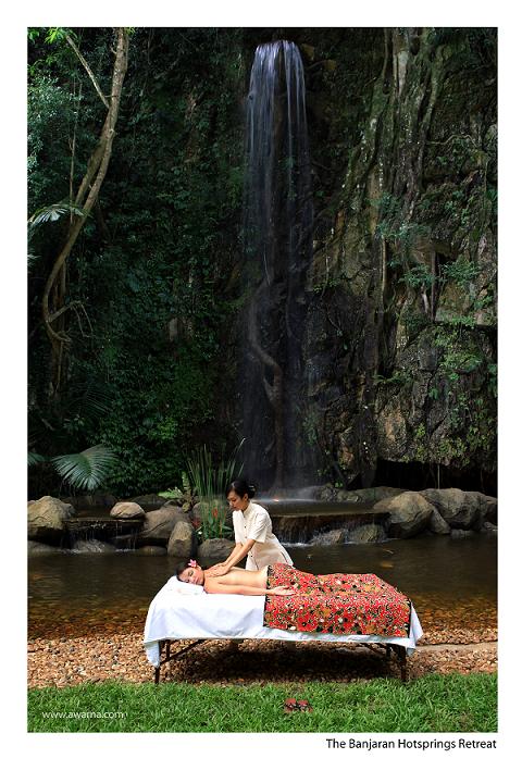 Female model photo shoot of Yu Li by Awarna Images in Banjaran Hotsprings Retreat