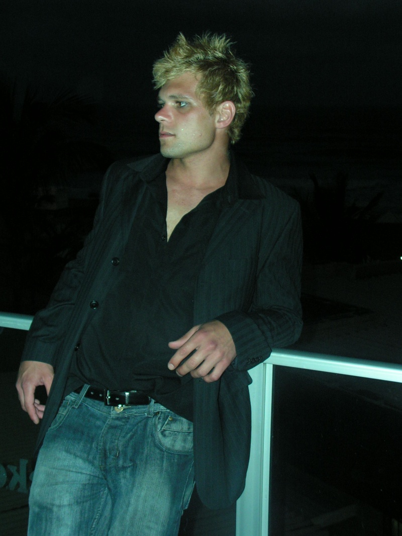 Male model photo shoot of Dewald Spangenberg in Margate