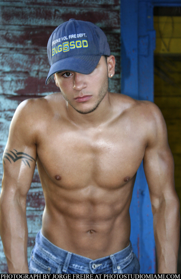 Male model photo shoot of Jorge Freire PSM in Jimbo's
