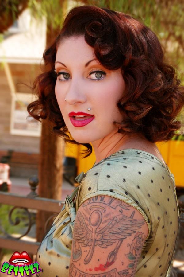 Female model photo shoot of Miss Hazel Eyes in Peris, CA