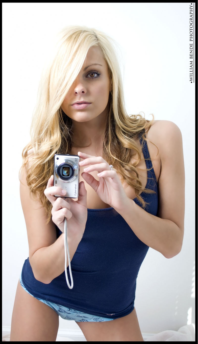 Female model photo shoot of Lora O by Bezio