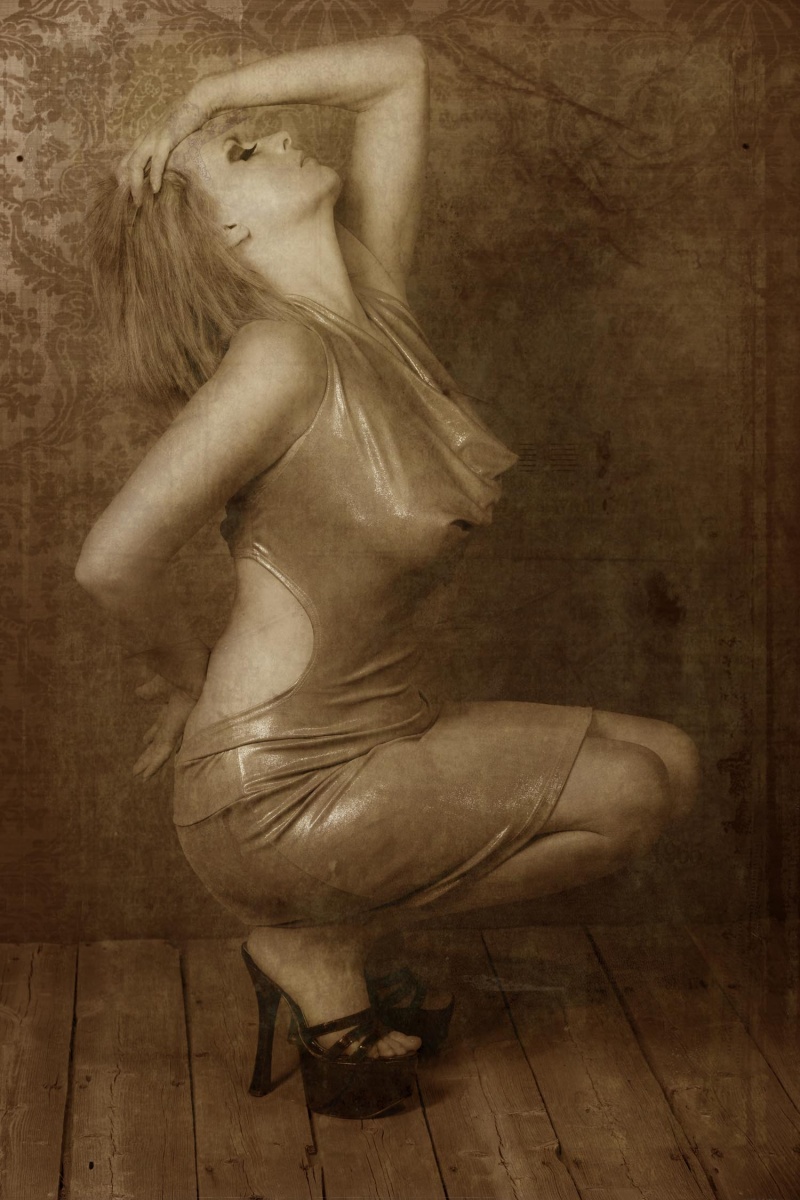 Female model photo shoot of Stevilee by Jays Photos in Studio