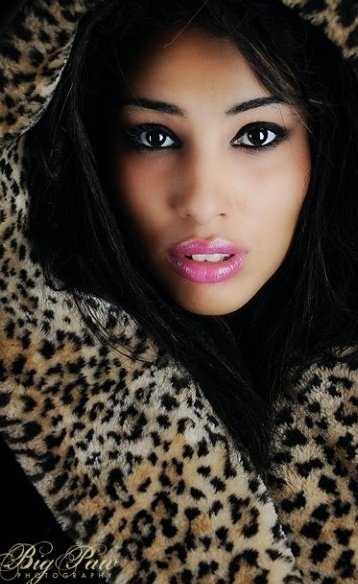 Female model photo shoot of Ivey Shaniece