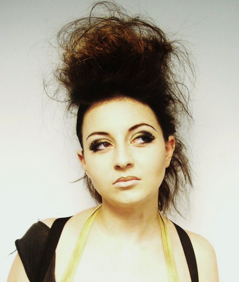 Female model photo shoot of Amy Louise_Ellen in Bradford