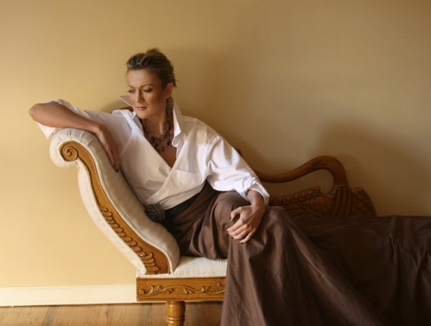 Female model photo shoot of Janine Maloney