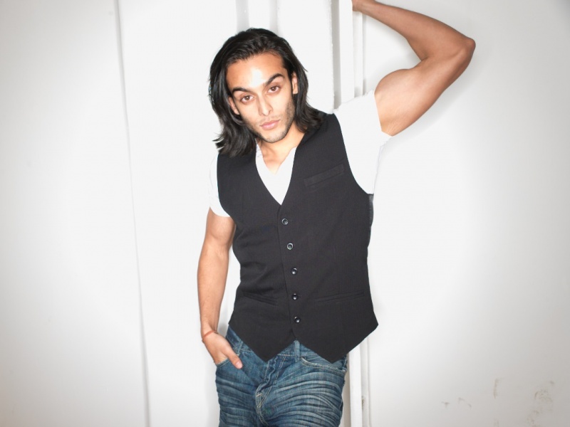 Male model photo shoot of Arjun Chauhan in New York