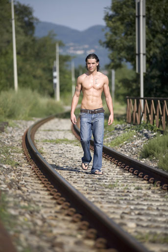 Male model photo shoot of Davidex