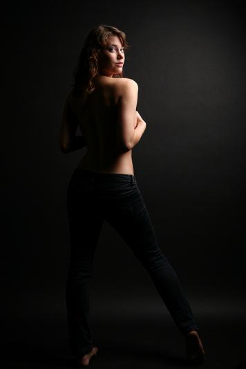 Female model photo shoot of Suzanne Rozele