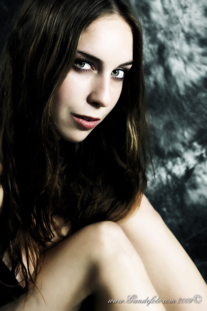 Female model photo shoot of AlysssA