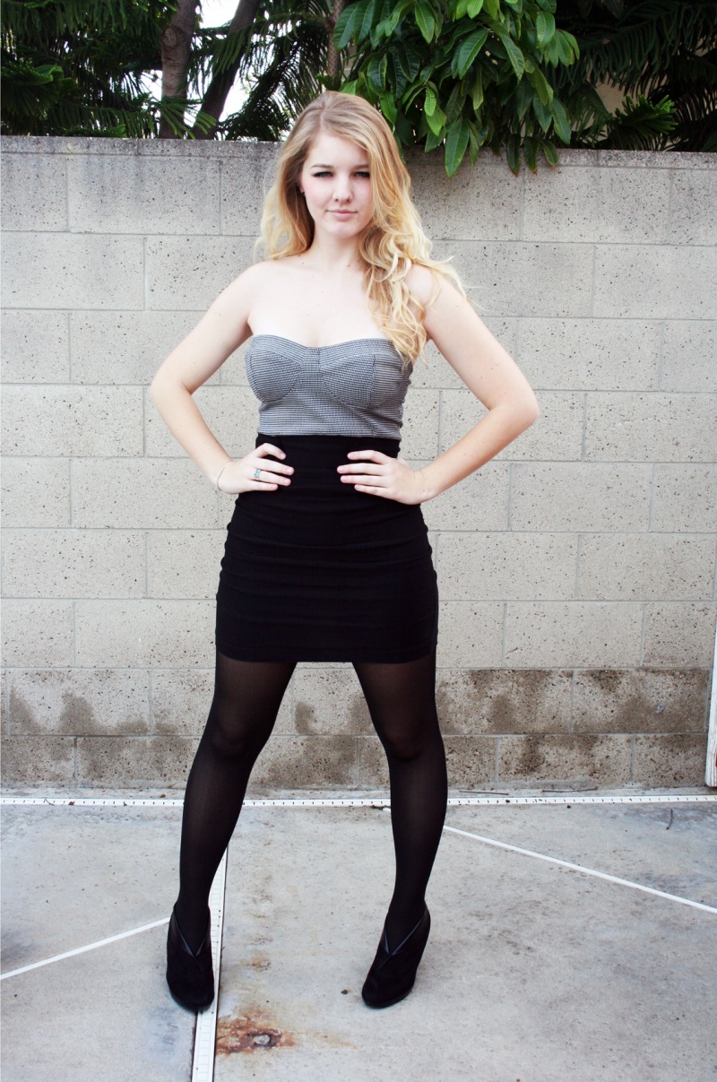Female model photo shoot of Lindsey Moritz