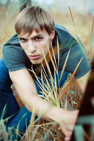 Male model photo shoot of Ruslan Lemechonok