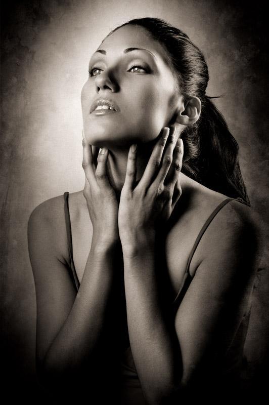 Female model photo shoot of Yesenia Fay