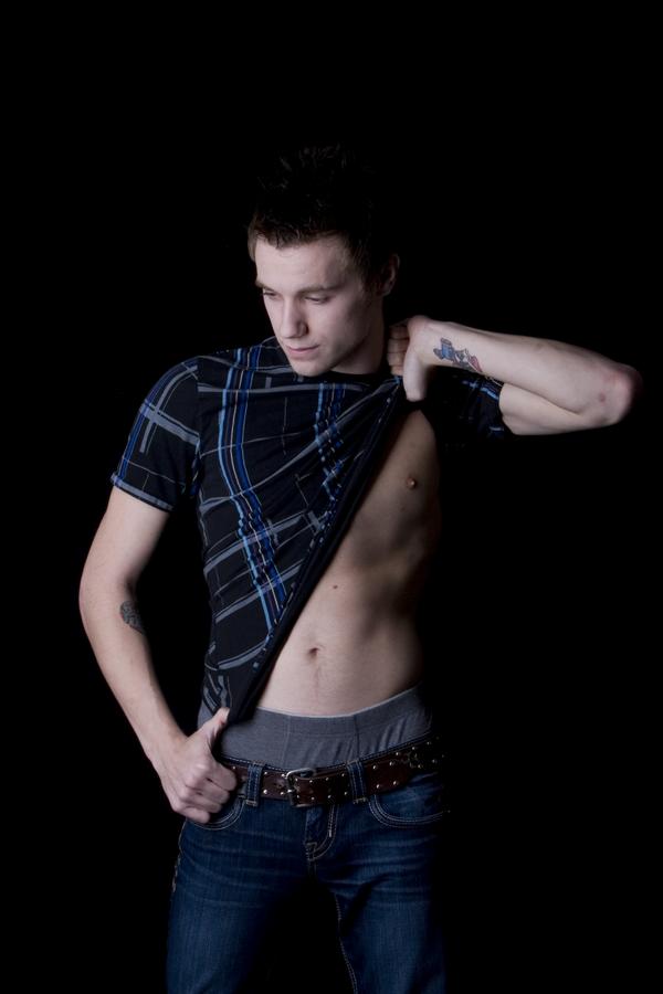 Male model photo shoot of Shawn Simleness
