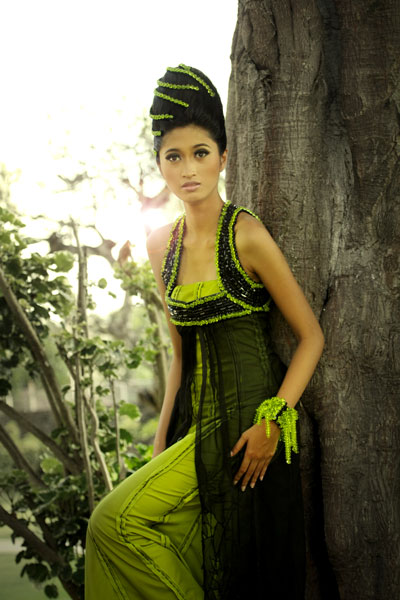 Female model photo shoot of farida rahmi