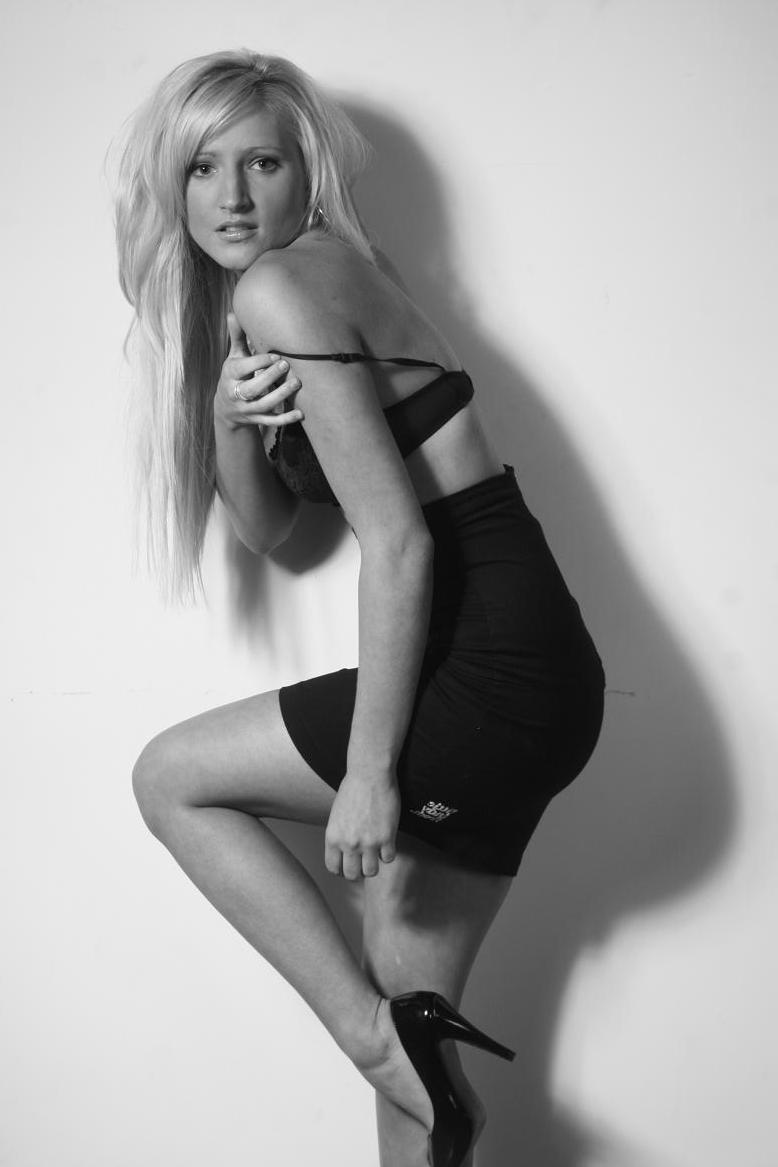 Female model photo shoot of Gwynne in Melbourne