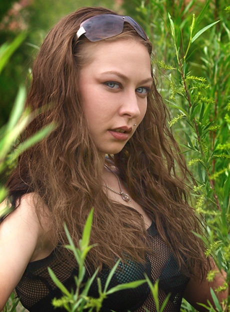 Female model photo shoot of britess in millenium park co springs