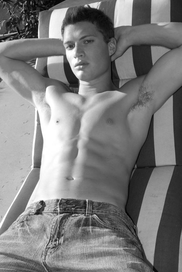 Male model photo shoot of Eric Goods