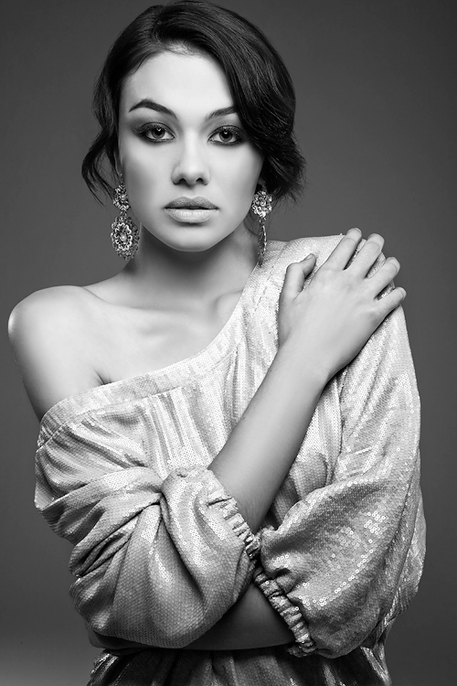 Female model photo shoot of Nicole M Moreno by Alex_Lim