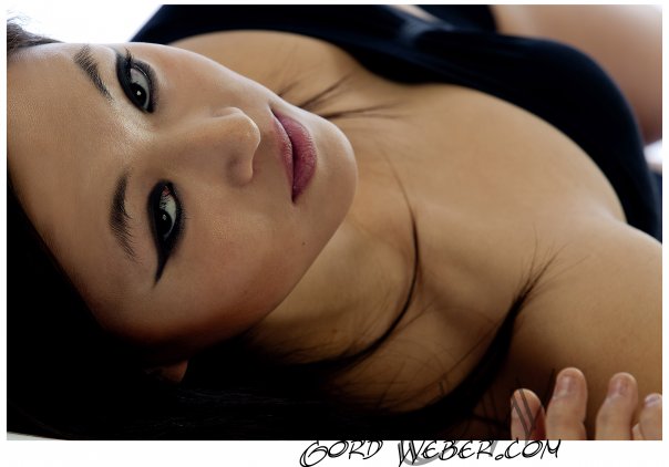 Female model photo shoot of Julia Axe