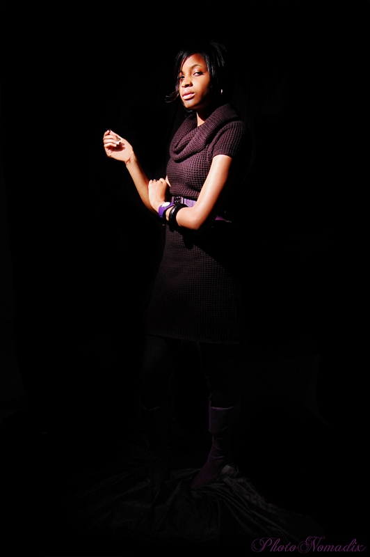 Female model photo shoot of Taty Janelle