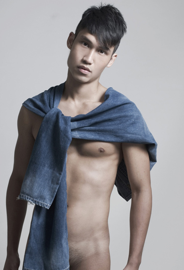 Male model photo shoot of Aviel Tan