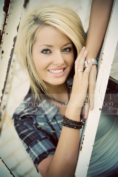 Female model photo shoot of Taylor Stacy