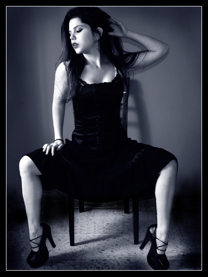 Female model photo shoot of revitalrogad