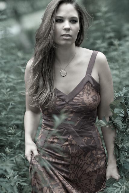 Female model photo shoot of laura lee by stevebri