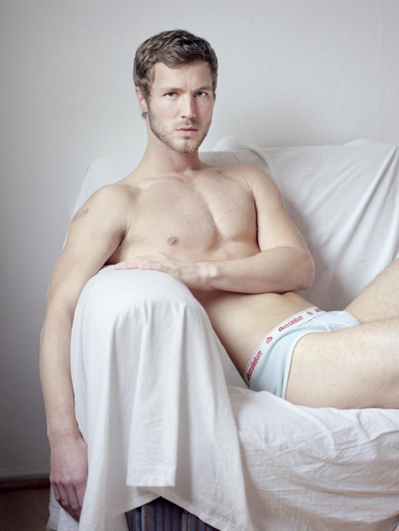 Male model photo shoot of Frank Mannerstal by Ralf Ruehmeier