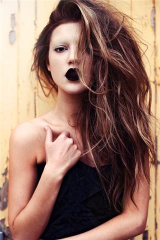 Female model photo shoot of Emma K Makeup by Jessica Klingelfuss