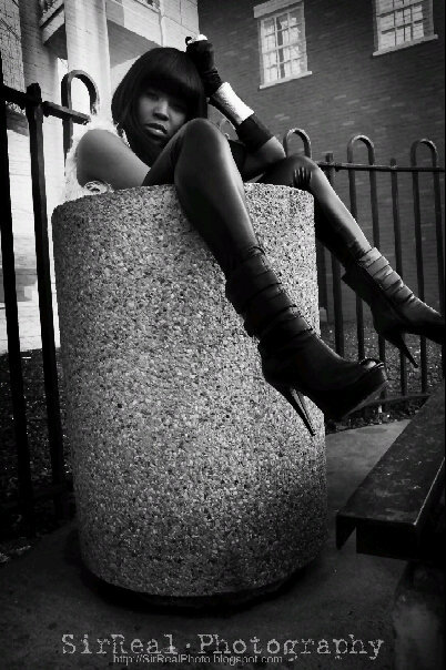 Female model photo shoot of Shakira Hooper