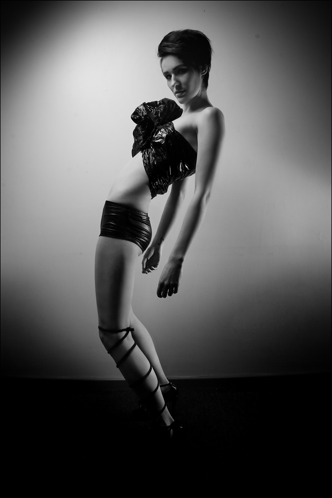 Female model photo shoot of Amie Helen by Si Tayla