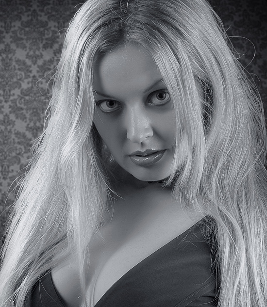 Female model photo shoot of Anya Hovey by Mariusz Jeglinski in Costa Mesa, CA