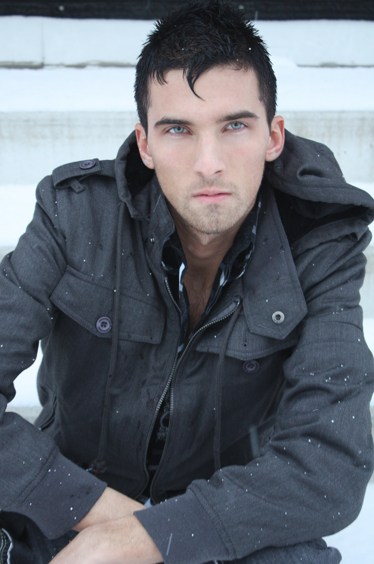 Male model photo shoot of Mike Gunn