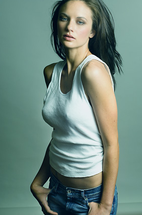 Female model photo shoot of Renee Milne