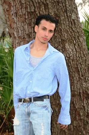 Male model photo shoot of Oscar Marconi in Tampa