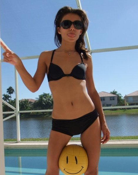 Female model photo shoot of Natz087 in Miramar, FL
