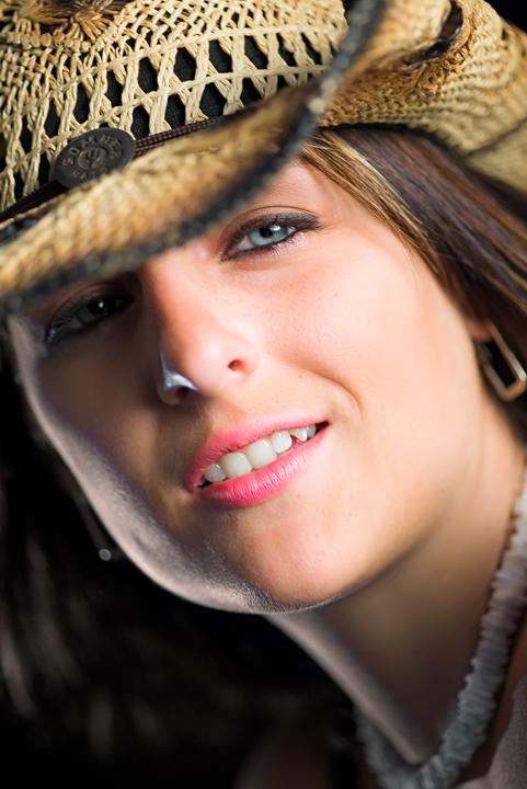 Female model photo shoot of Alisha_Ehly in Beaverton,OR