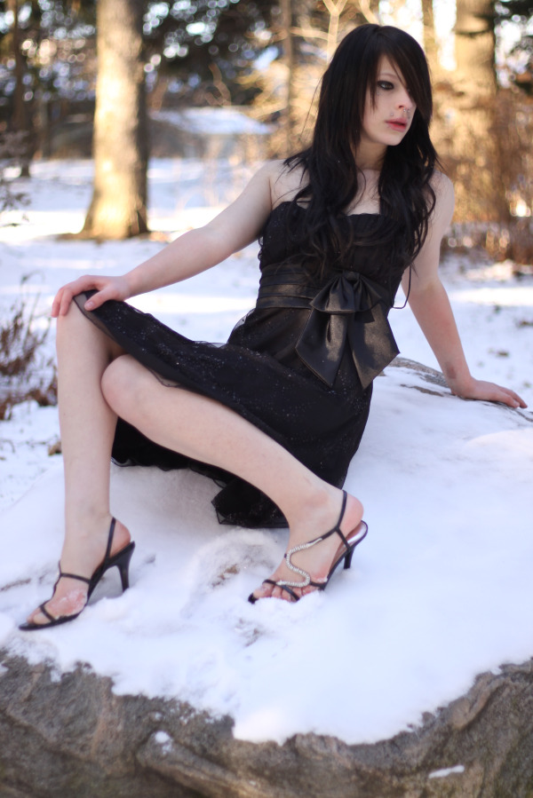 Female model photo shoot of Stefi Kalaitzidis by Raza Photography in Cedar ridge park