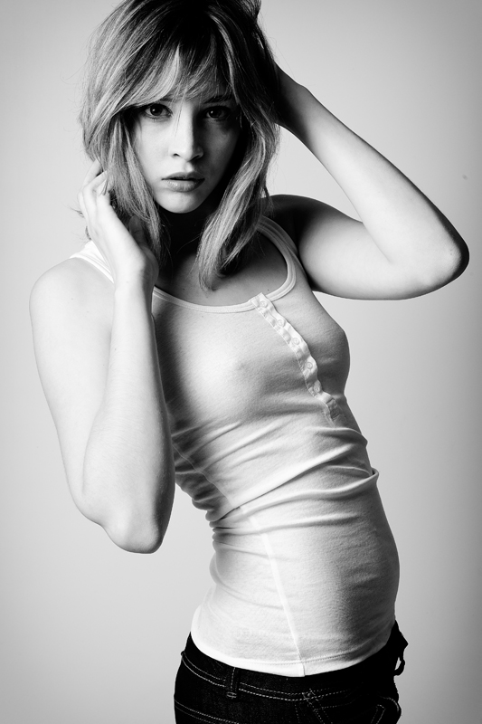 Female model photo shoot of charlotte-l