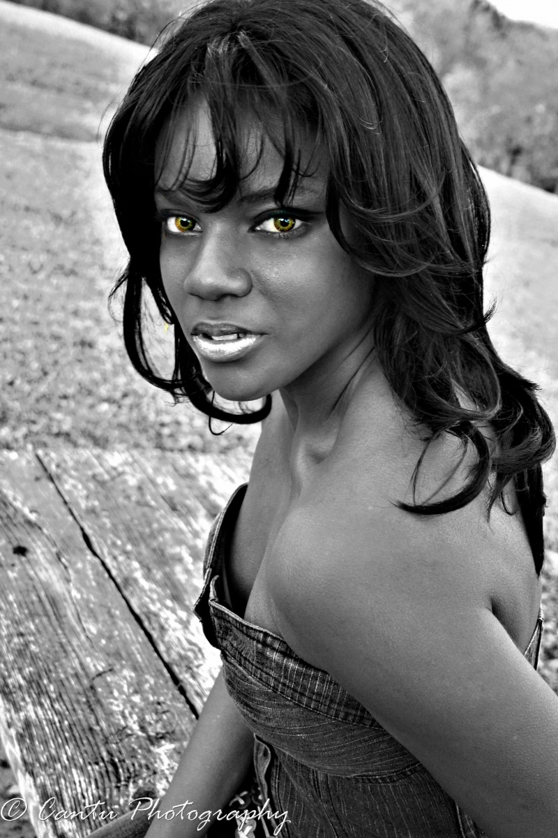 Female model photo shoot of Genesis Alana by Expressive Art