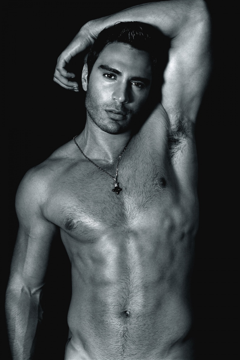 Male model photo shoot of Rodiney  Santiago