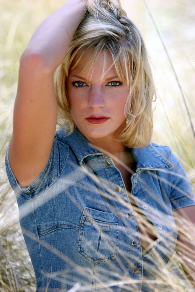 Female model photo shoot of Julie Anna Ellis in Las Vegas