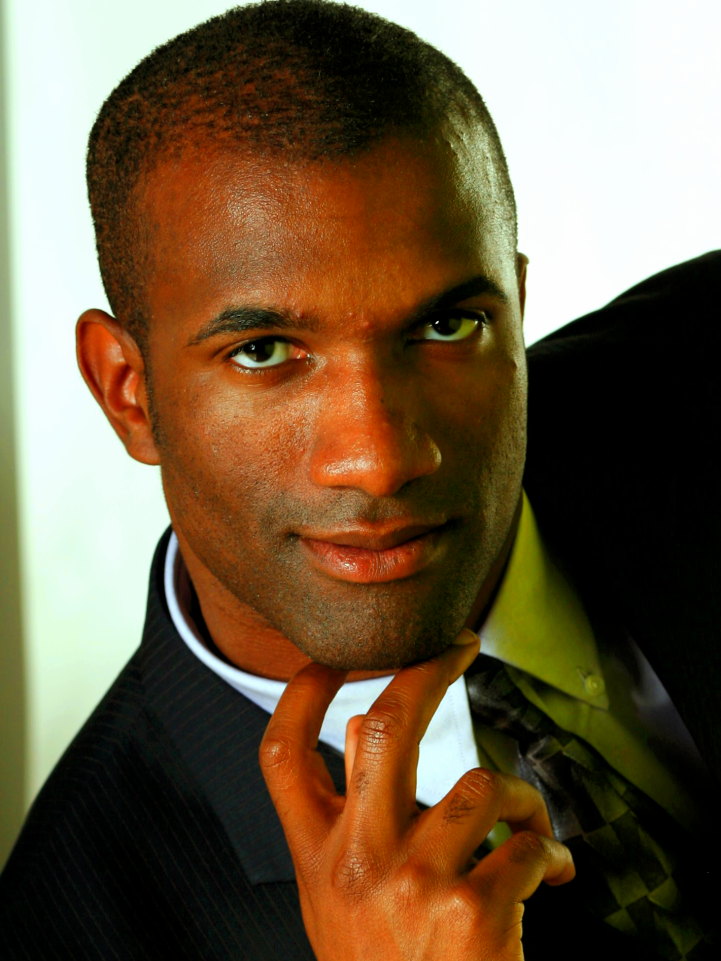 Male model photo shoot of Tracy Oliver